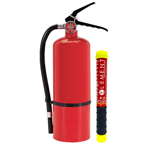 Comparaison de la taille entre un extincteur traditionnel et un extincteur compact Element